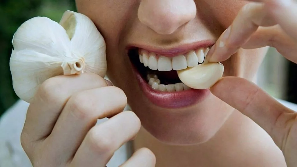 How Does Garlic Help In Lowering Cholesterol